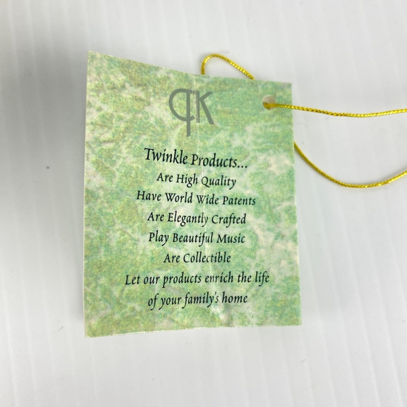 Christmas Music Box Wind Up Plays Jingle Bells Santa on Train - Picture 3 of 7